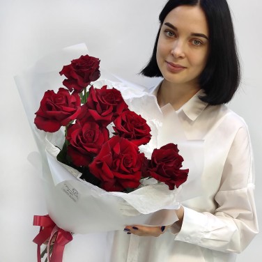 Красные французские розы 7