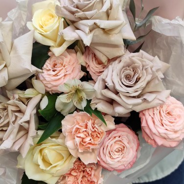 Туманные воспоминания букет роз