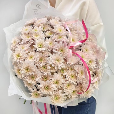 Кремовый туман букет из 25 хризантем