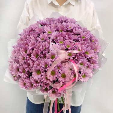 Розовая карусель букет из 15 хризантем