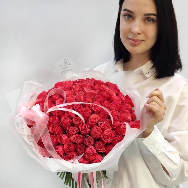 Розовый подарок букет из 101 розы