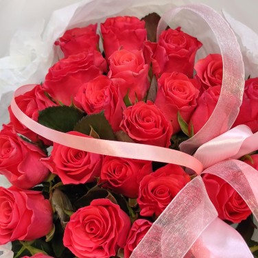 Розовый подарок букет из 25 роз