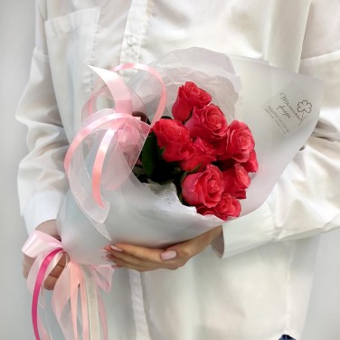 Розовый подарок букет из 9 роз