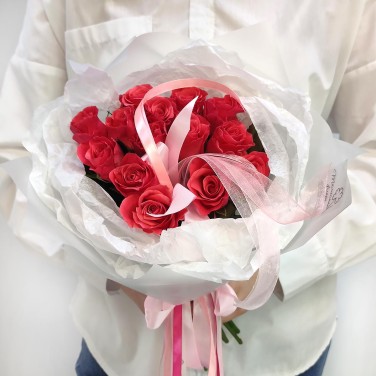 Розовый подарок букет из 15 роз