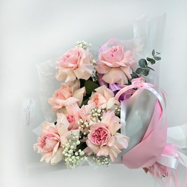 Сладкий миг букет розовых пионовидных роз