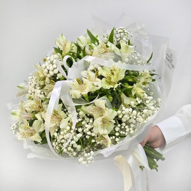 Трогательная нежность букет альстромерий