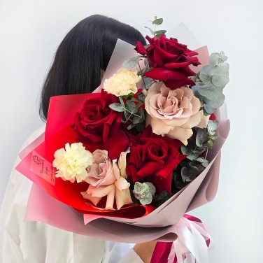 Взгляни на меня букет из французских роз