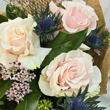 Дар леса букет французских розовых роз