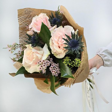 Дар леса букет французских розовых роз