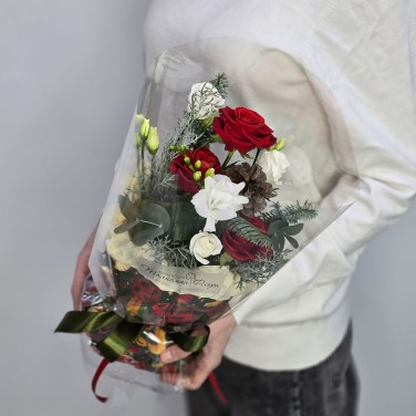 Утро рождества зимняя композиция с хвоей