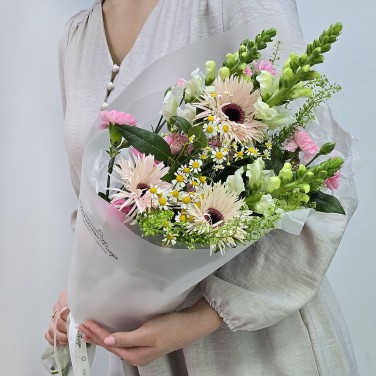 Теплый ветер букет летних цветов