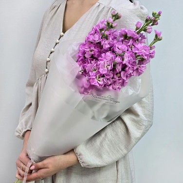 Букет розовых маттиол