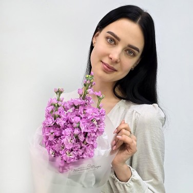 Букет розовых маттиол