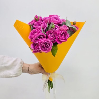 Монобукет кустовой пионовидной розы