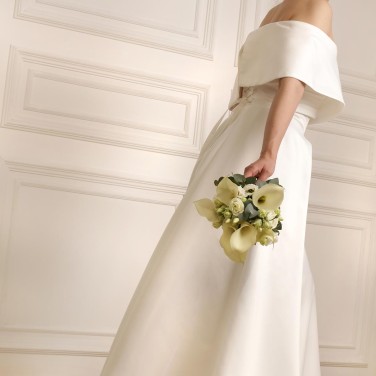 Букет невесты из лизиантуса и калл