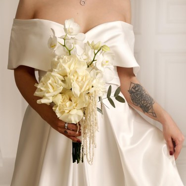 Модный букет невесты с орхидеями