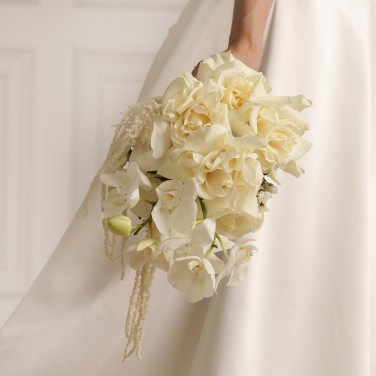 Модный букет невесты с орхидеями