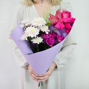 Букет комплимент с французской розой в сиреневом