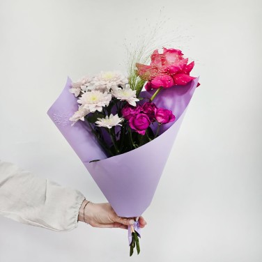 Букет комплимент с французской розой в сиреневом