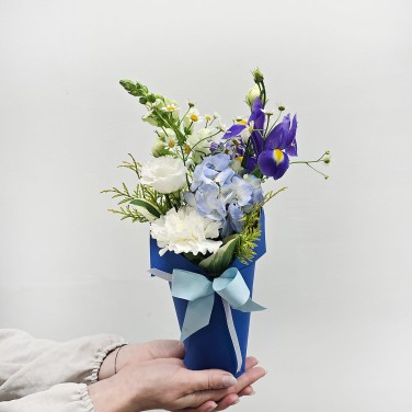 Оформление летнего стола синее с белым