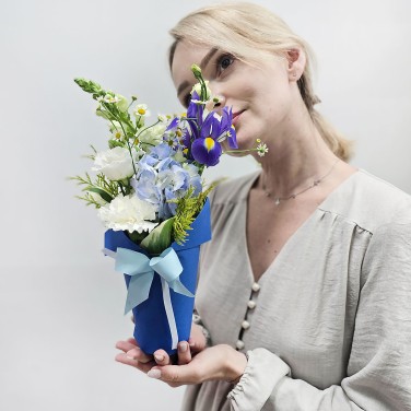 Оформление летнего стола синее с белым