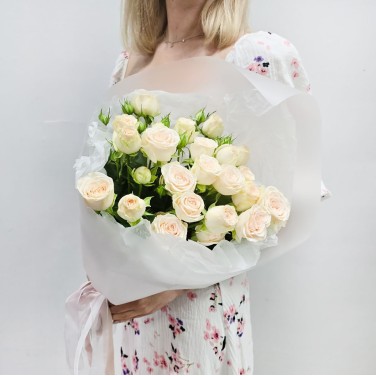 Букет из кустовых роз Мягкость