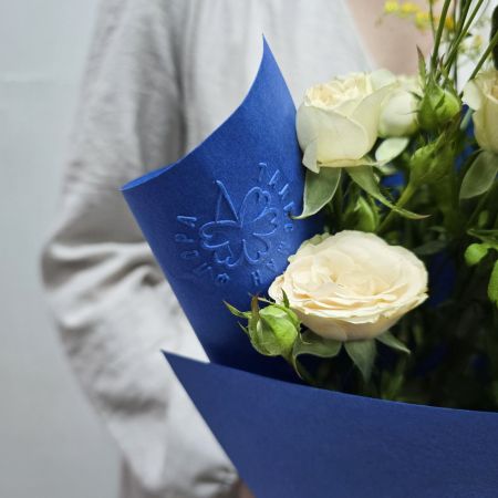 Букет комплимент яркий с подсолнухом