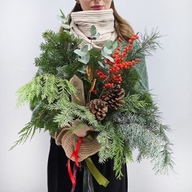 Предвкушение зимы букет из разной хвои
