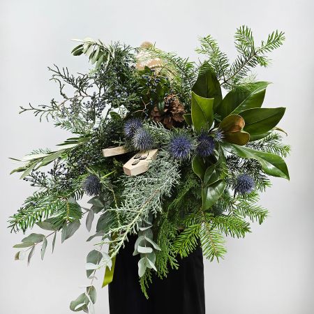 Букет зимний домашний из разной хвои