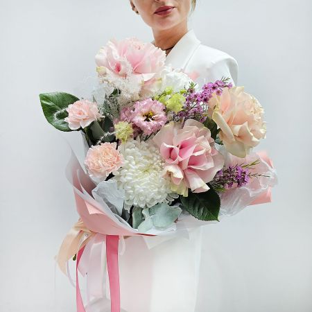 Поздравляю тебя! Букет из французских роз и хризантем