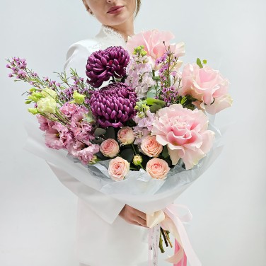 Глубокие чувства букет в пурпурных оттенках