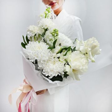 Букет прекрасный Белый шепот