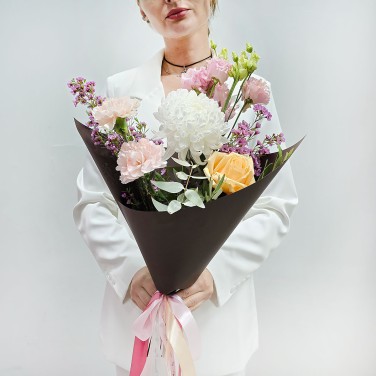 Осень розовых воспоминаний букет с хризантемой