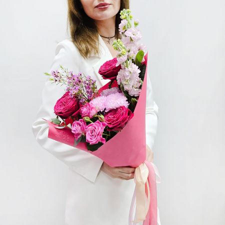 Вишневый комплимент с пионовидными розами