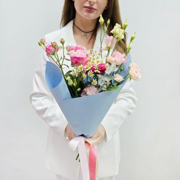 Голубая история букет летний