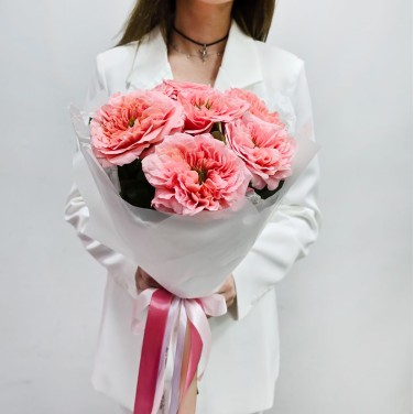 Пионовидные розы мандарин 7 шт