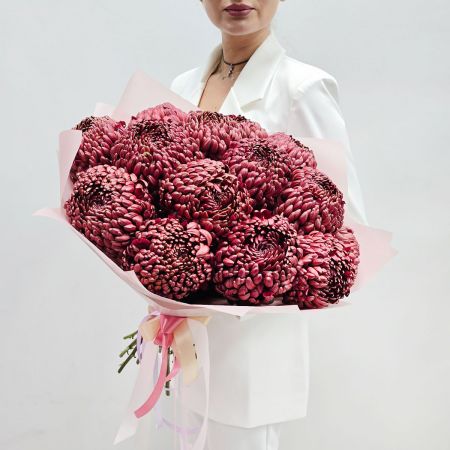 Большой букет из хризантем бигуди