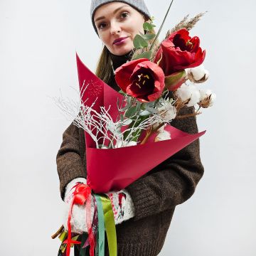 Амариллис и хлопок в зимнем букете