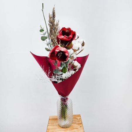 Амариллис и хлопок в зимнем букете