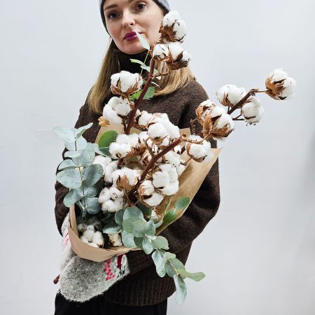 Ветки хлопка с эвкалиптом