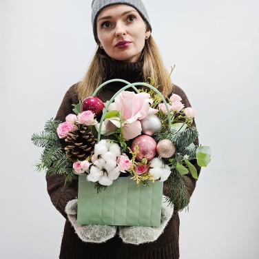 Зимняя композиция в сумочке