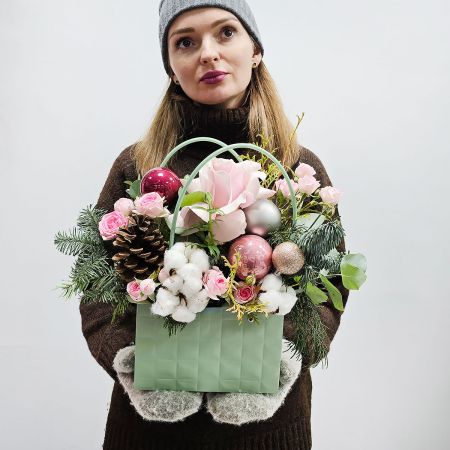 Зимняя композиция в сумочке