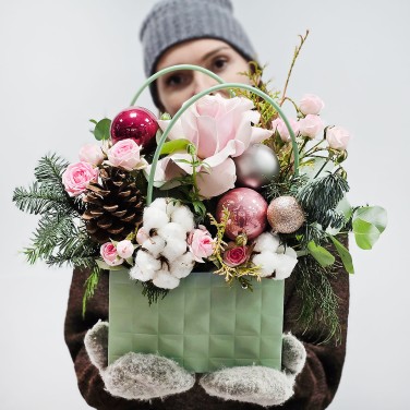 Зимняя композиция в сумочке