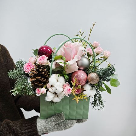 Зимняя композиция в сумочке