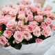 Розовая кустовая роза в букете 15 шт