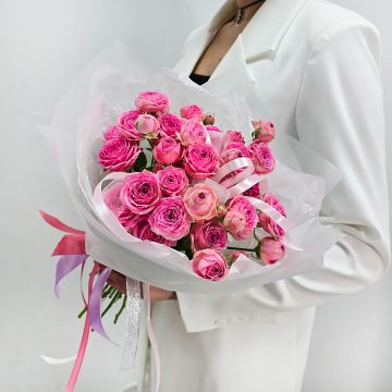 Букет кустовых пионовидных роз Малиновость 7