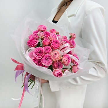 Букет кустовых пионовидных роз Малиновость 7