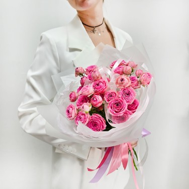 Букет кустовых пионовидных роз Малиновость 7