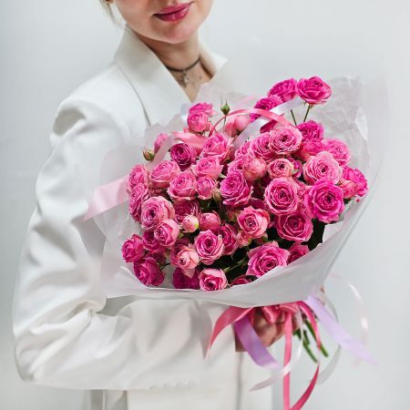 Букет кустовых пионовидных роз Малиновость 19