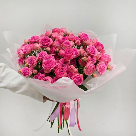 Букет кустовых пионовидных роз Малиновость 15